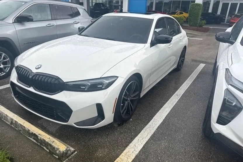 2023 Bmw 330i photo 1