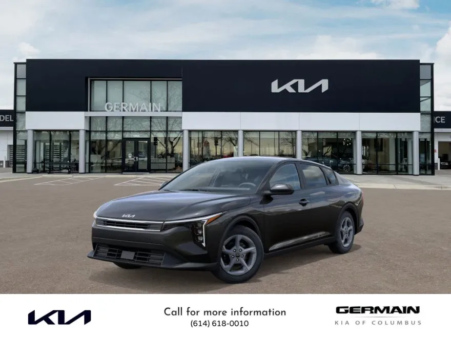 2025 Kia K4 LXS photo 1