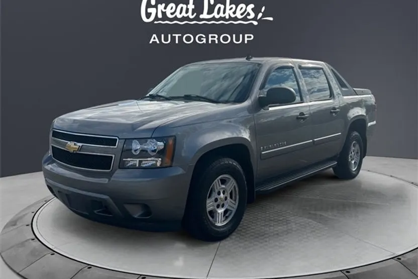 2008 Chevrolet Avalanche LS photo 1
