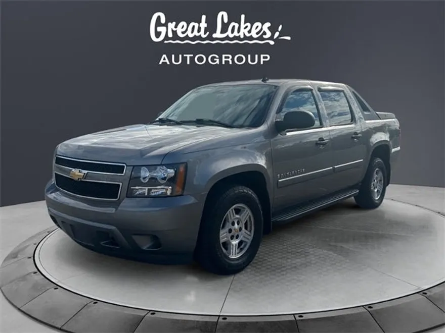 2008 Chevrolet Avalanche LS photo 1
