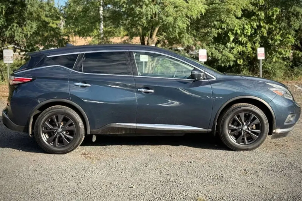 2018 Nissan Murano SV photo 1