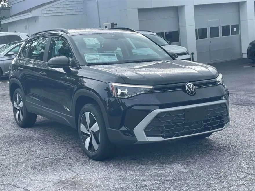 2025 Volkswagen Taos S photo 1