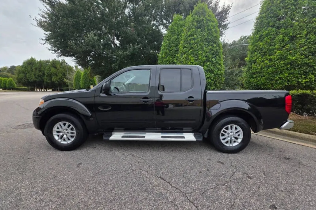 2019 Nissan Frontier SV photo 1