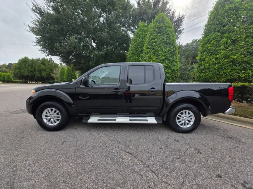 2019 Nissan Frontier SV photo 1