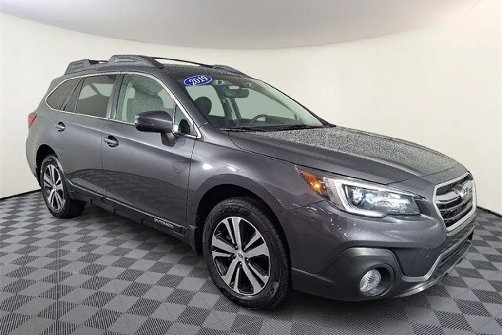 2019 Subaru Outback 3.6R Limited photo 1