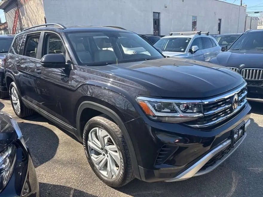 2022 Volkswagen Atlas SE Technology photo 1