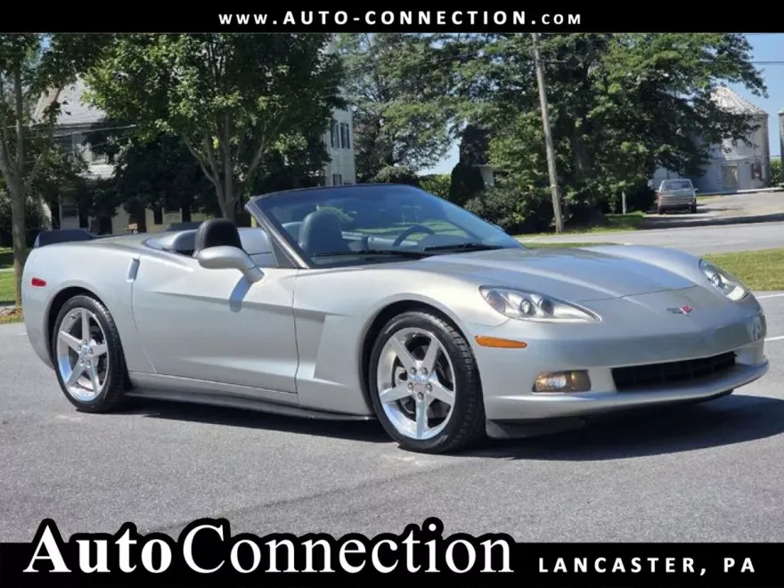 2005 Chevrolet Corvette Base photo 1