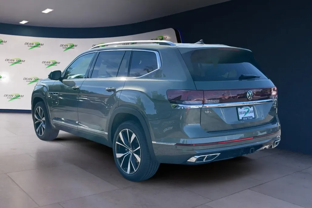 2026 Volkswagen Atlas SEL Premium R-Line photo 1