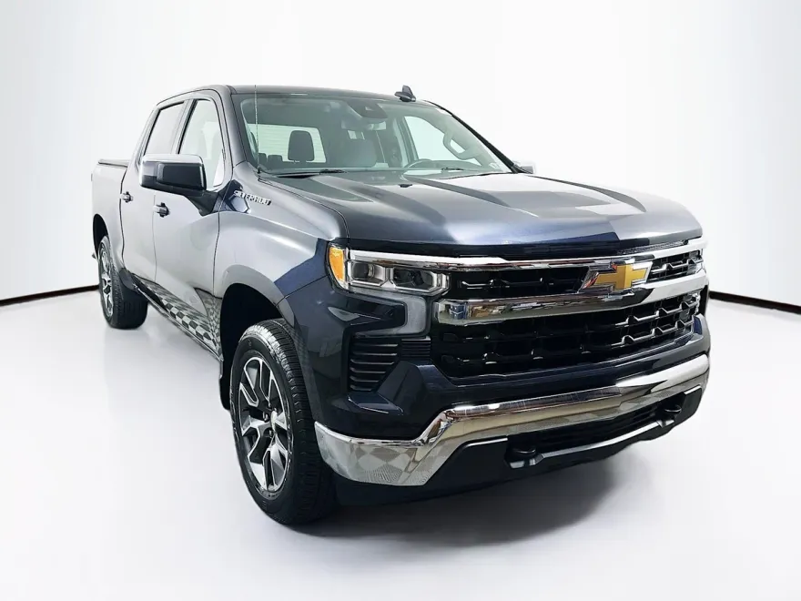 2022 Chevrolet Silverado 1500 LT photo 1