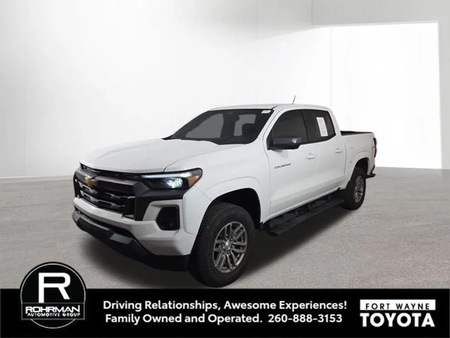 2024 Chevrolet Colorado LT photo 1