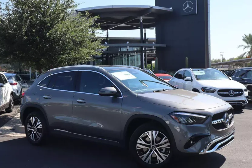 2025 Mercedes Benz GLA 250 photo 1