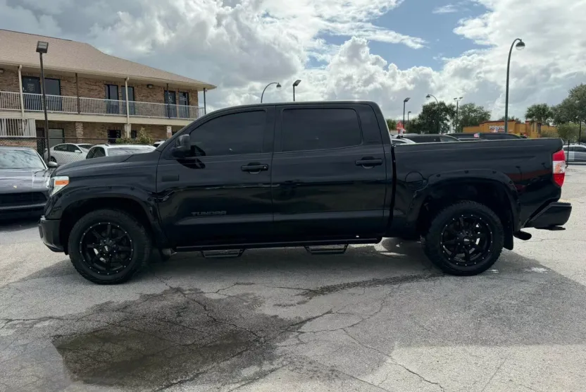 2019 Toyota Tundra Limited CrewMax photo 1