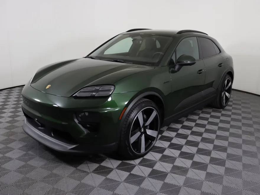 2024 Porsche Macan Electric 4 photo 1