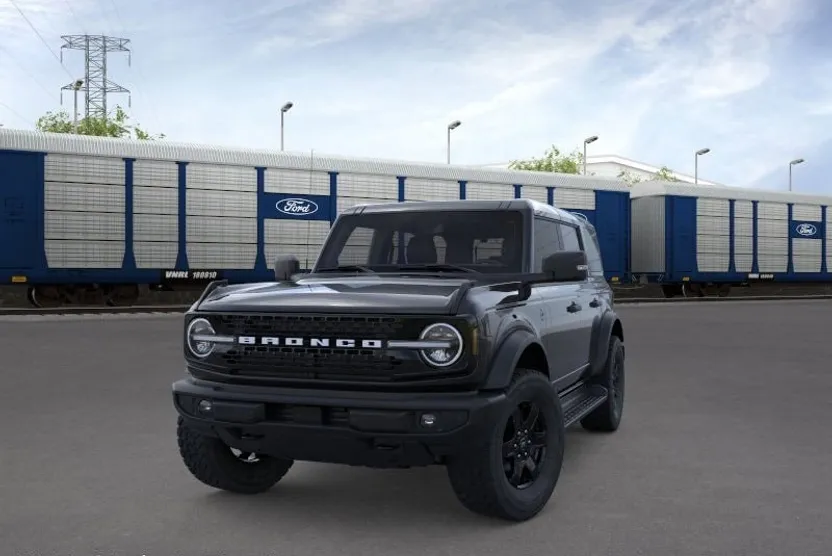 2025 Ford Bronco Outer Banks photo 1