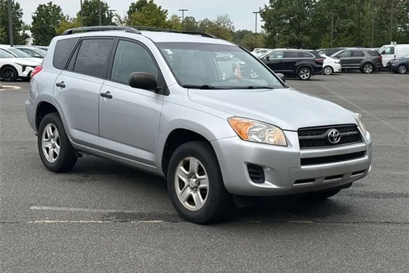 2010 Toyota RAV4 Base photo 1