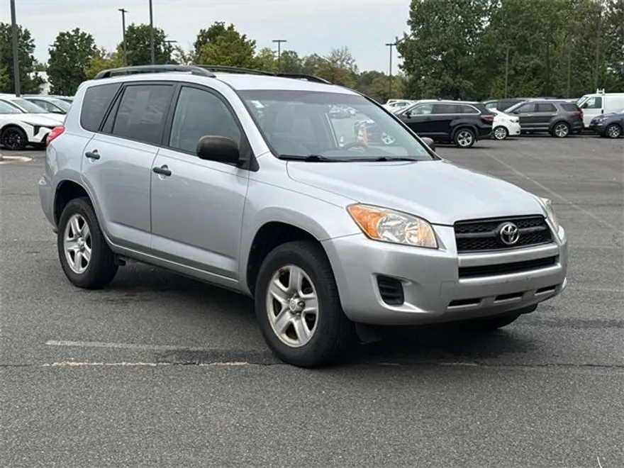 2010 Toyota RAV4 Base photo 1