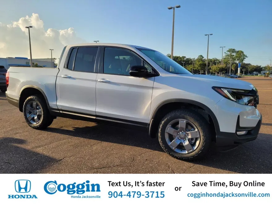 2025 Honda Ridgeline TrailSport photo 1