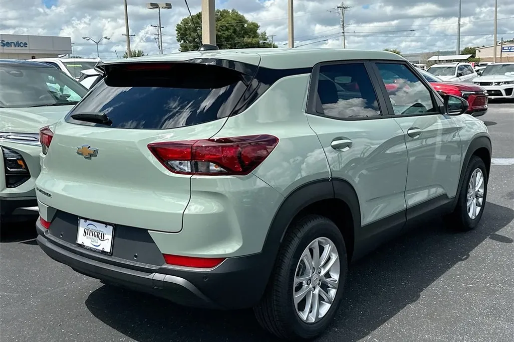 2026 Chevrolet Trailblazer LS photo 1