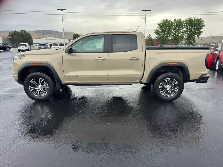 2023 Gmc Canyon AT4 photo 1