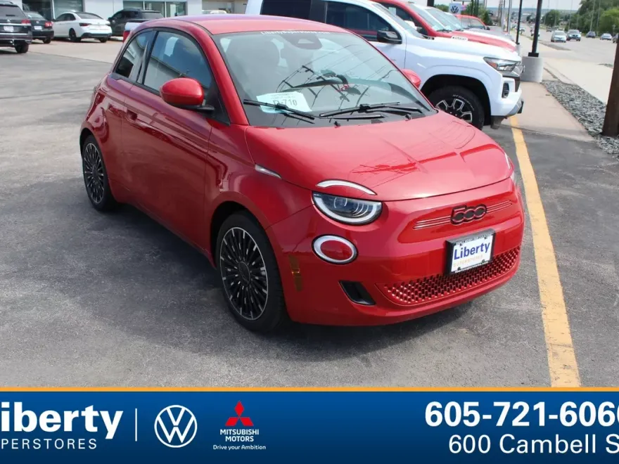 2024 Fiat 500e Red photo 1