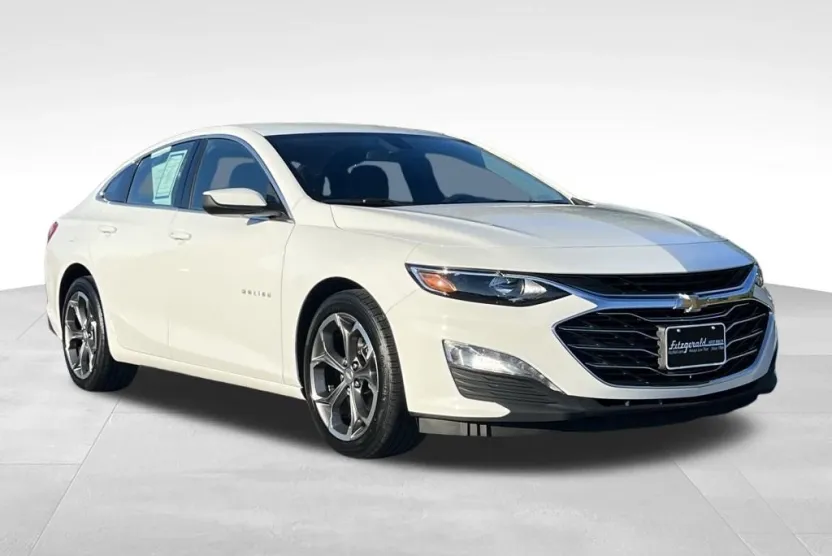 2022 Chevrolet Malibu 1LT photo 1