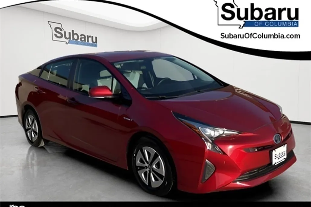 2017 Toyota Prius Two photo 1