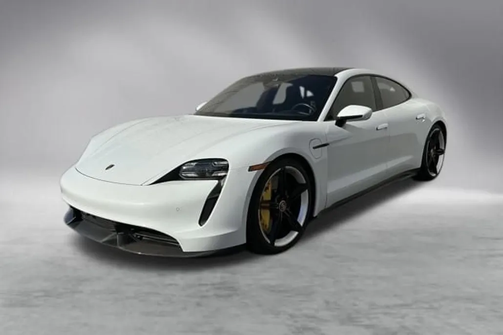 2020 Porsche Taycan Turbo S photo 1