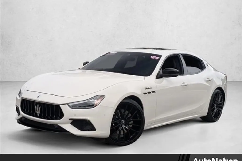 2024 Maserati Ghibli Modena Q4 photo 1