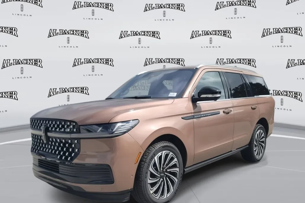 2025 Lincoln Navigator Black Label photo 1