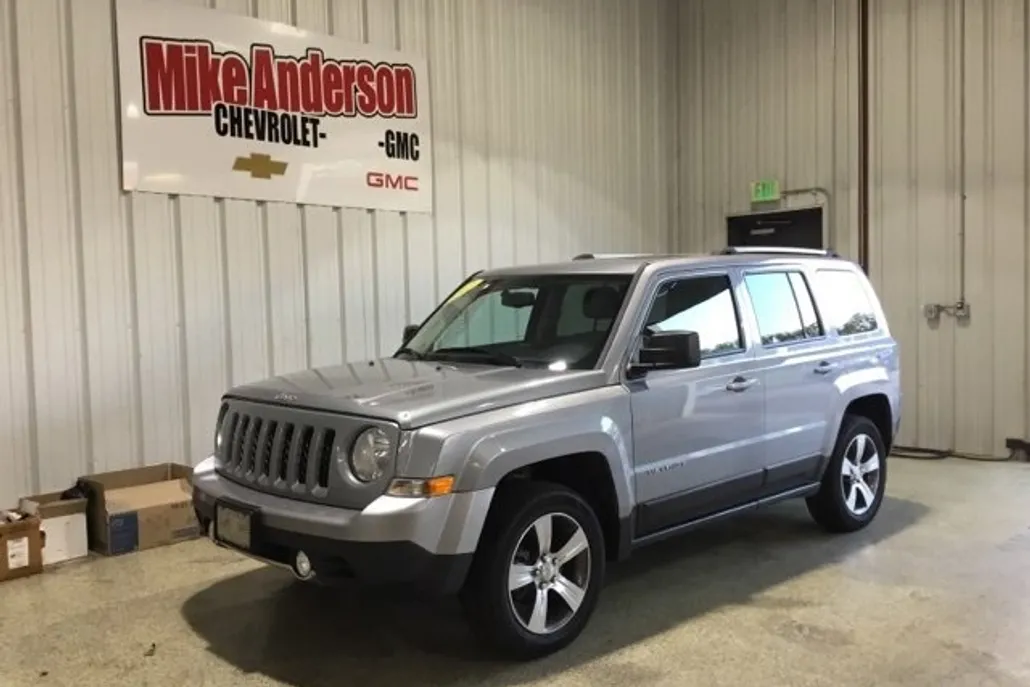 2017 Jeep Patriot High Altitude Altitude Edition photo 1