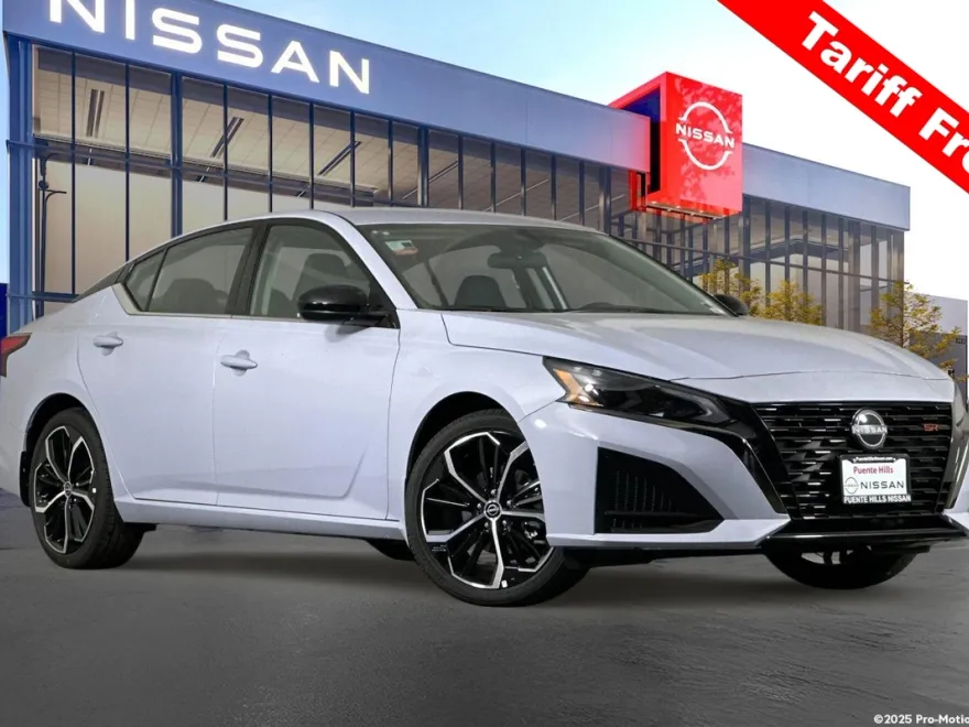 2025 Nissan Altima 2.5 SR photo 1