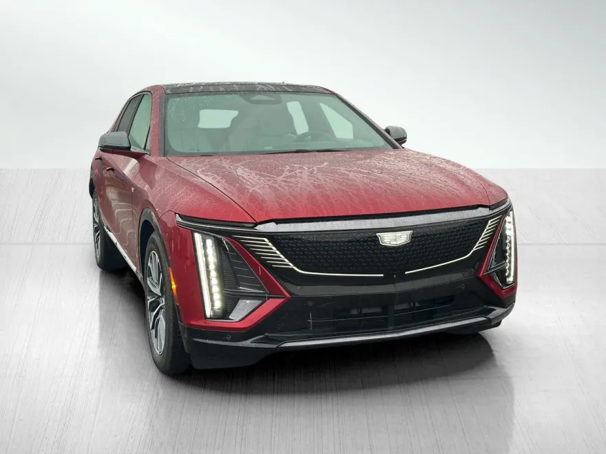 2024 Cadillac Lyriq Sport photo 1
