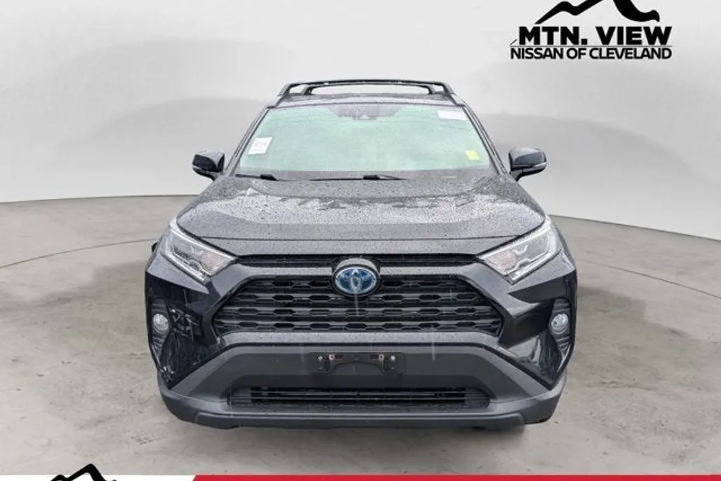 2021 Toyota RAV4 Hybrid XLE photo 1