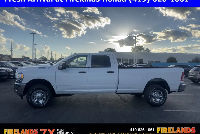 2023 Ram 2500 Tradesman photo 1