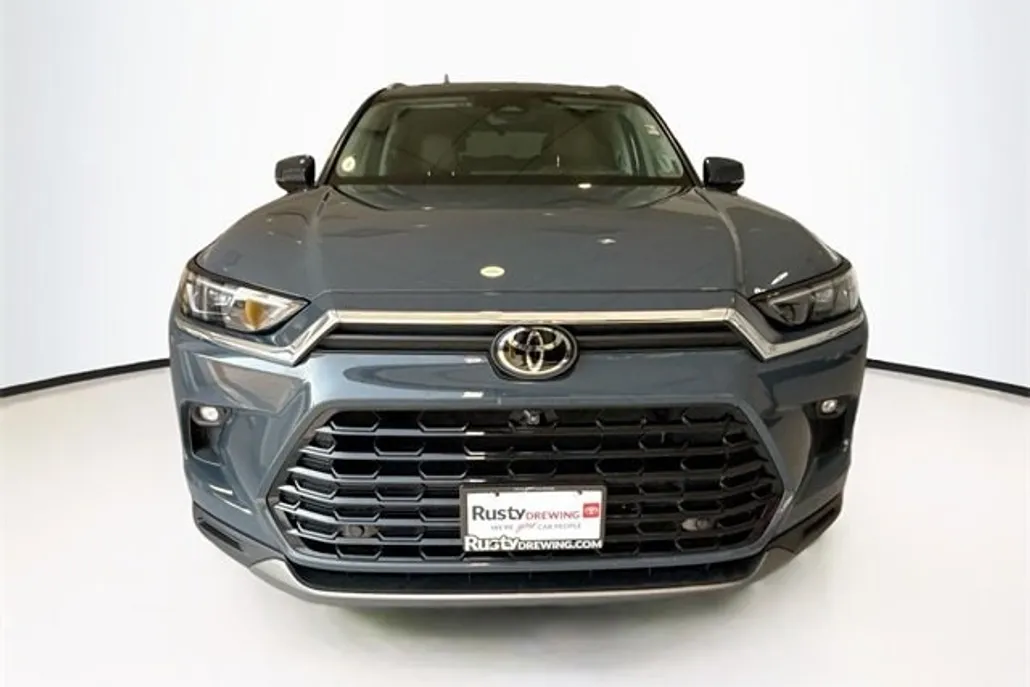 2024 Toyota Grand Highlander Platinum photo 1