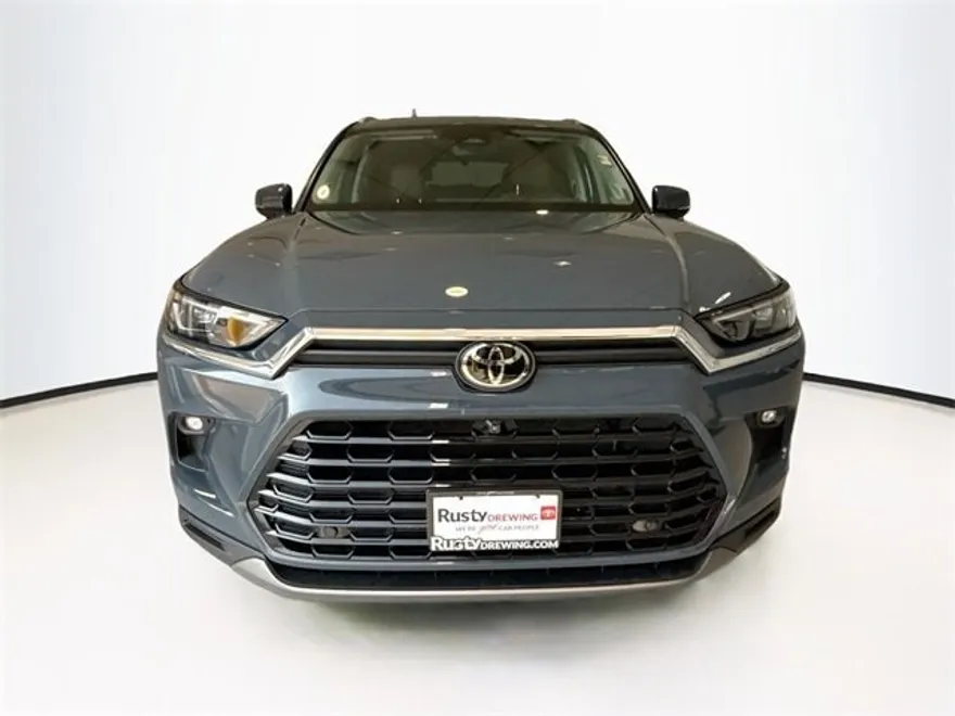2024 Toyota Grand Highlander Platinum photo 1