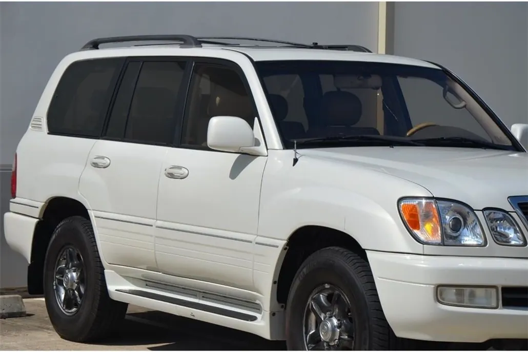 2001 Lexus LX 470 photo 1