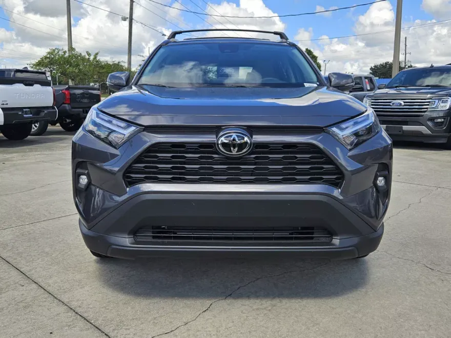 2025 Toyota RAV4 XLE Premium photo 1