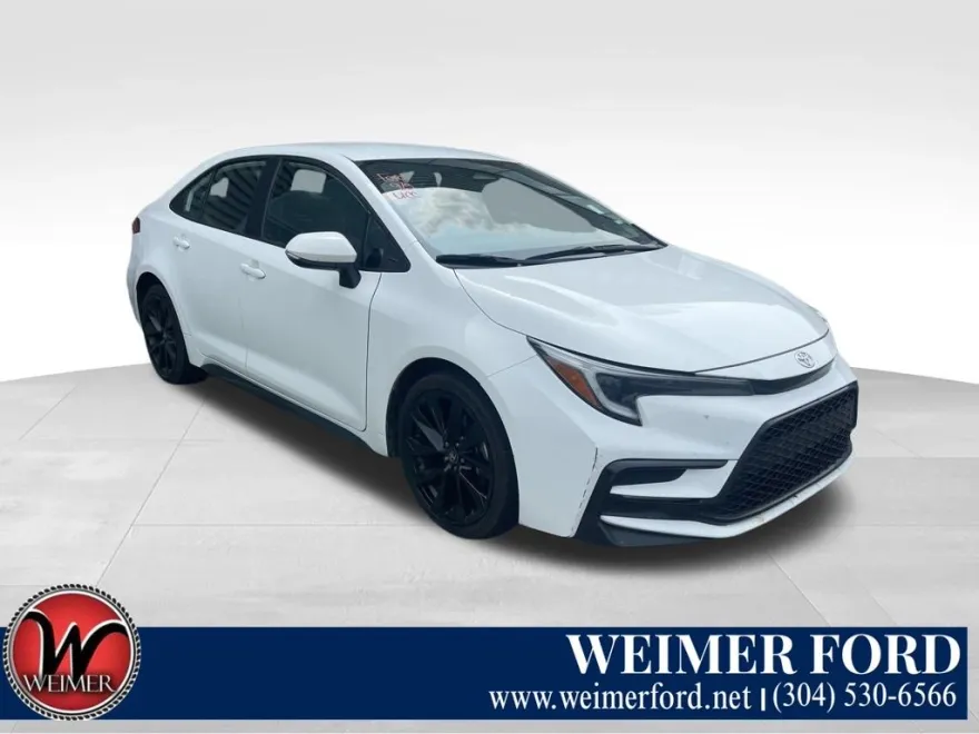 2024 Toyota Corolla SE photo 1