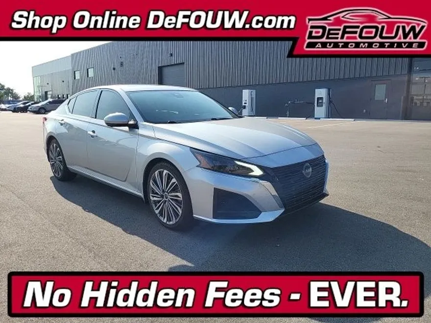 2023 Nissan Altima 2.5 SL photo 1