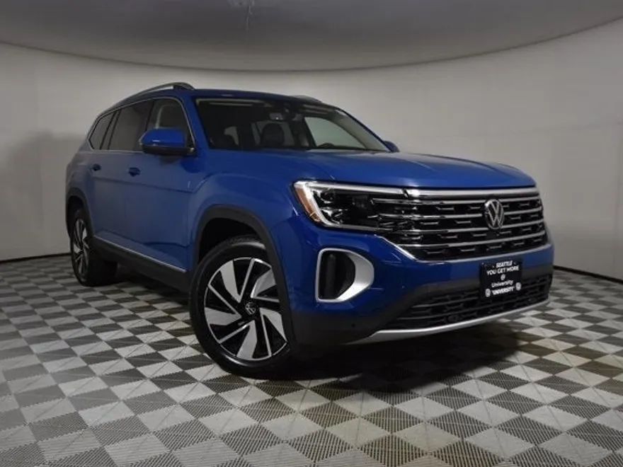 2025 Volkswagen Atlas SEL photo 1