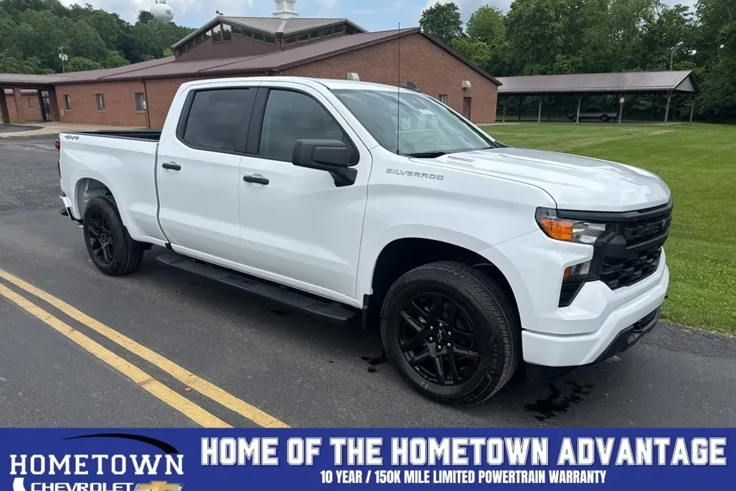2025 Chevrolet Silverado 1500 Custom photo 1