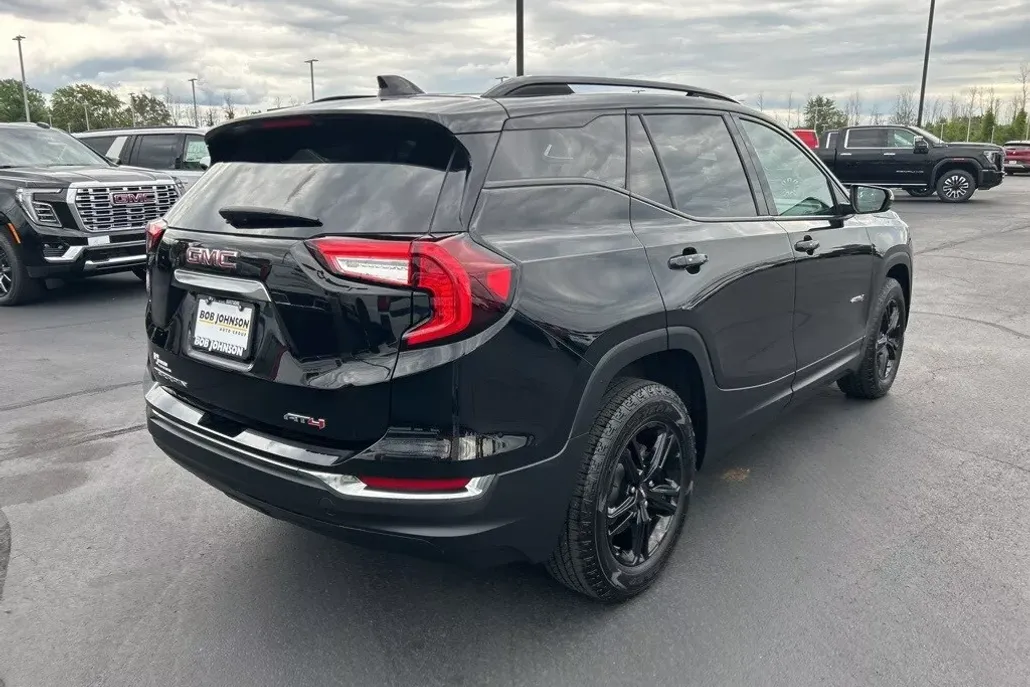2022 Gmc Terrain AT4 photo 1