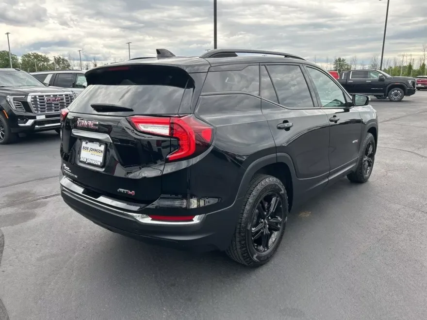 2022 Gmc Terrain AT4 photo 1