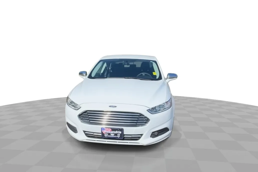 2016 Ford Fusion SE photo 1