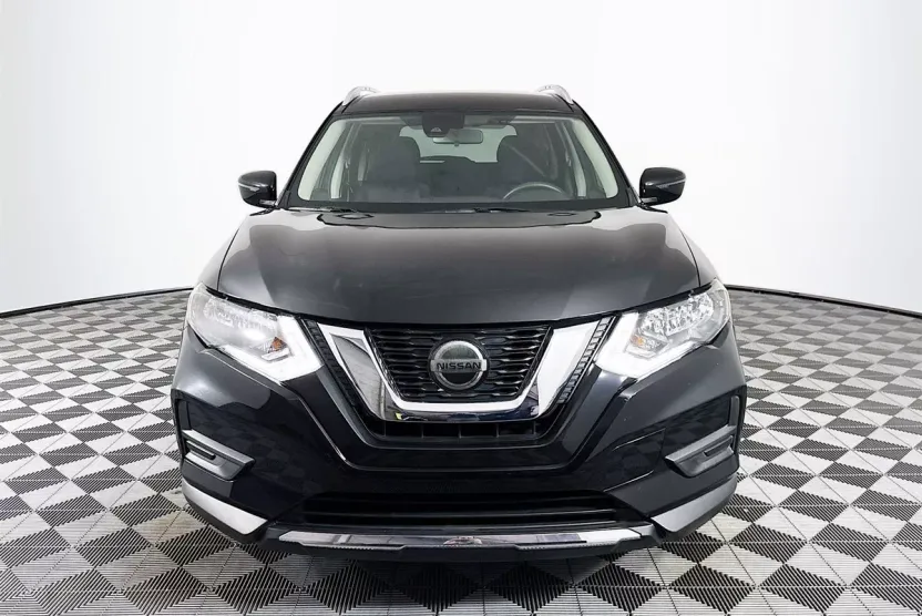 2020 Nissan Rogue SV photo 1