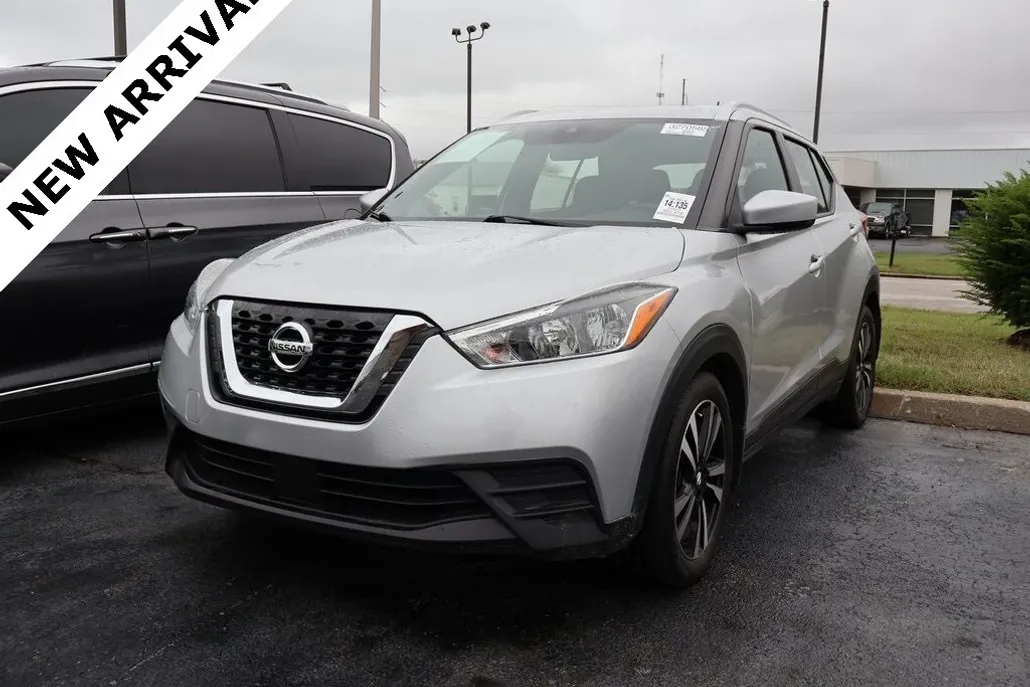 2019 Nissan Pathfinder SL photo 1