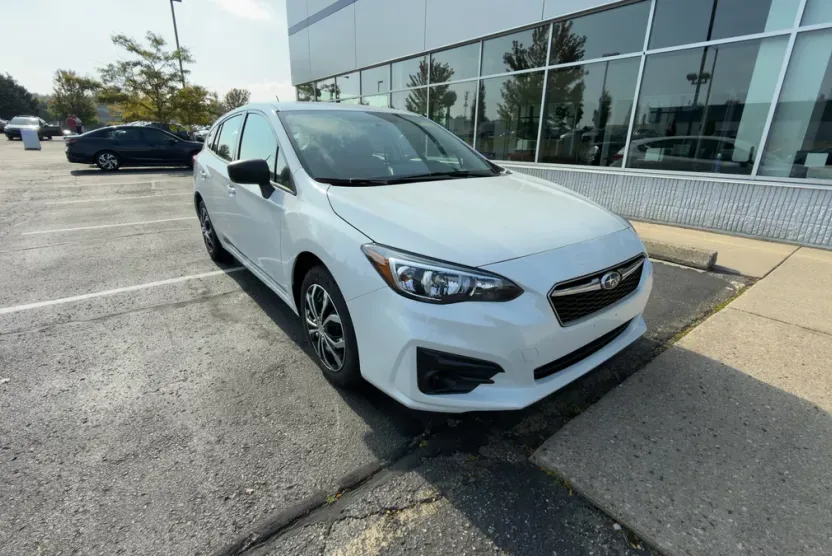 2017 Subaru Impreza Base photo 1