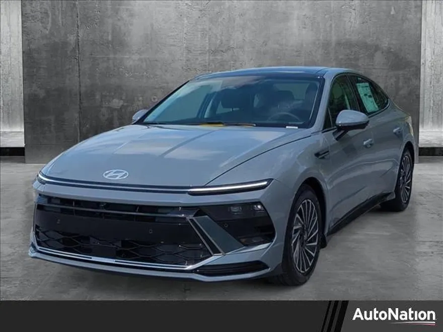 2025 Hyundai Sonata Hybrid Limited photo 1