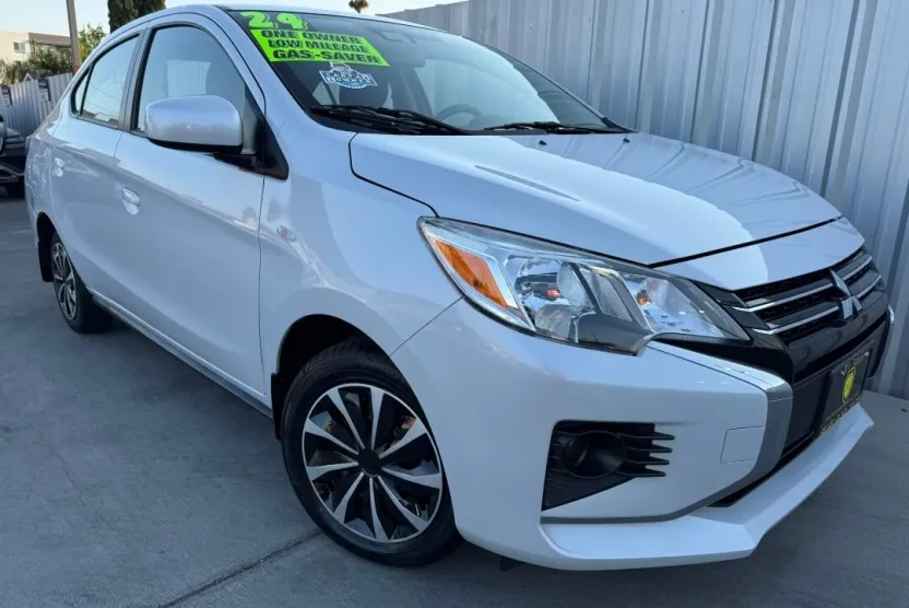 2024 Mitsubishi Mirage G4 ES photo 1